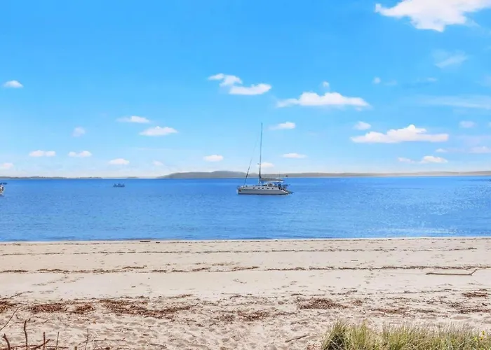 Bayside 6, 21 Victoria Pde - Sensational Water Views, Linen