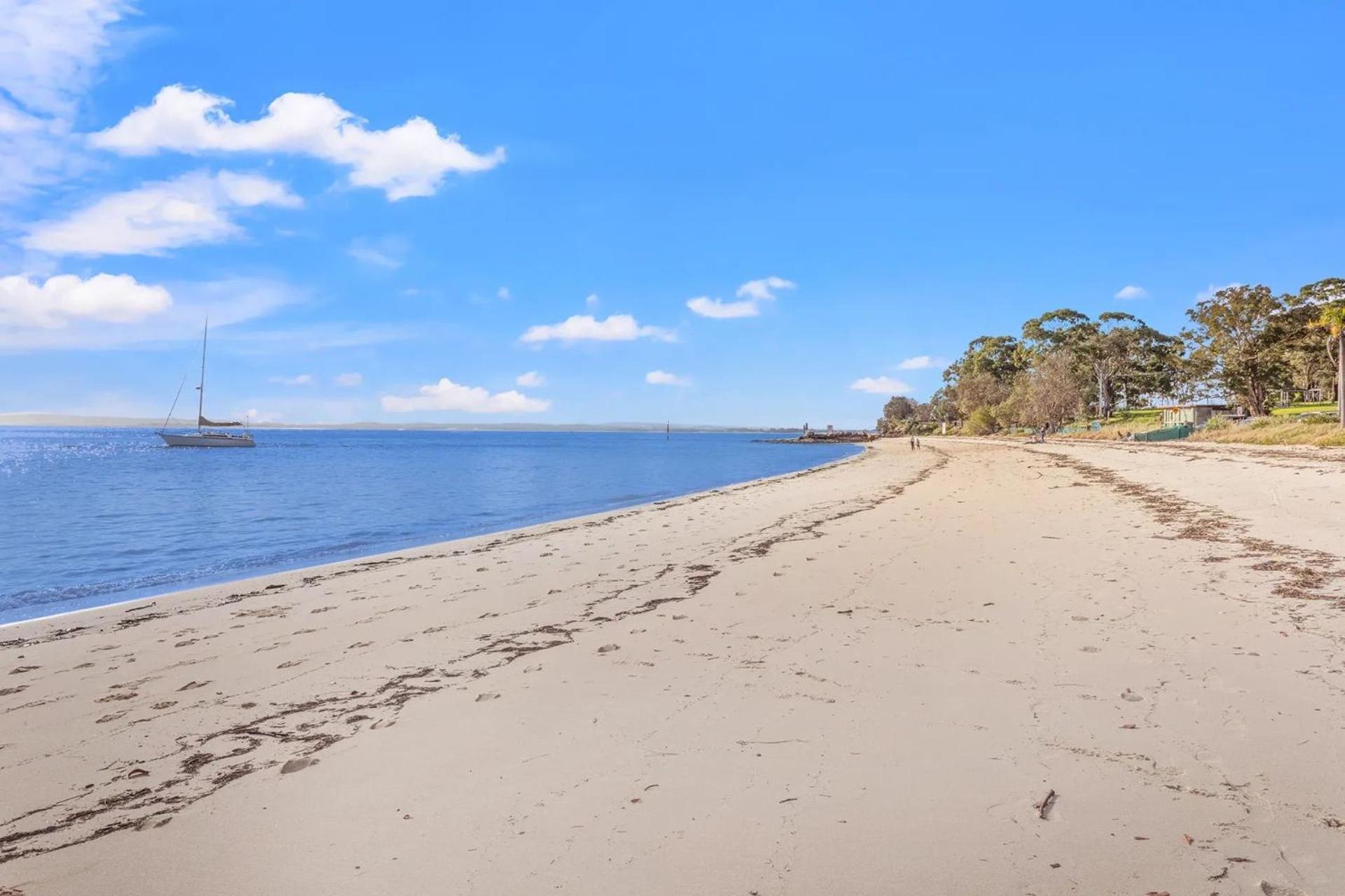 Bayside 6, 21 Victoria Pde - Sensational Water Views, Linen * Nelson Bay