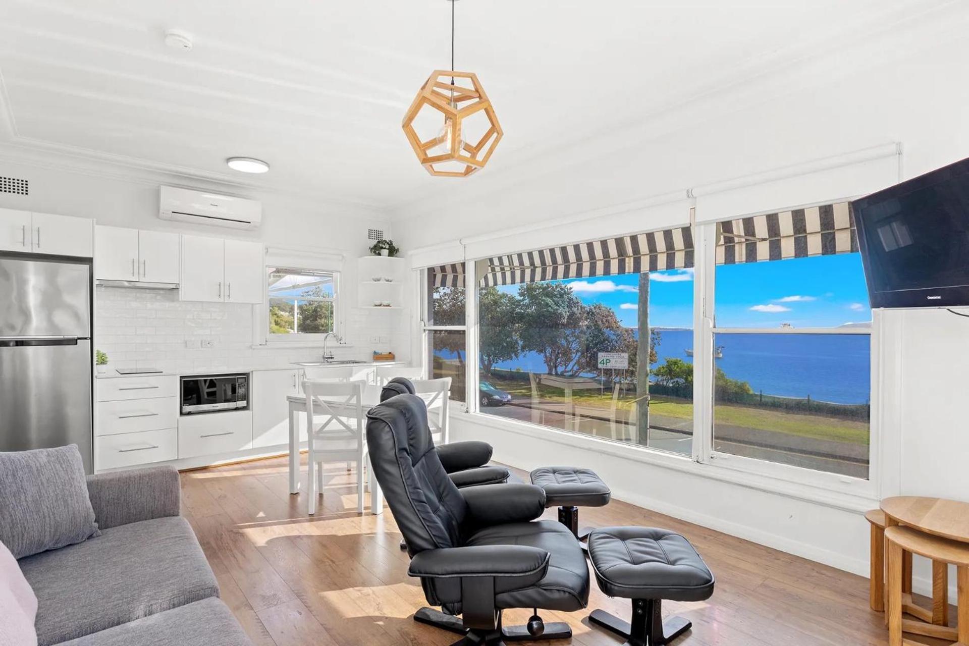 Bayside 6, 21 Victoria Pde - Sensational Water Views, Linen *
